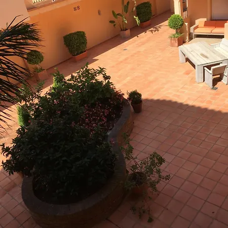 Aloha Hill Club Lluxury 5 Star Golf Near Puerto Banus And Марбелья