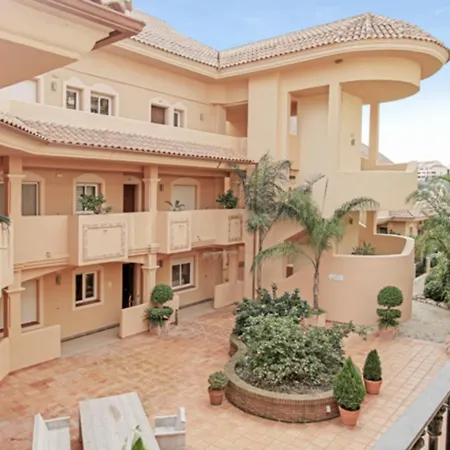 Апартаменты Aloha Hill Club Lluxury 5 Star Golf Near Puerto Banus And Марбелья