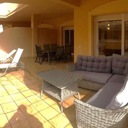 Aloha Hill Club Lluxury 5 Star Golf Near Puerto Banus And Марбелья
